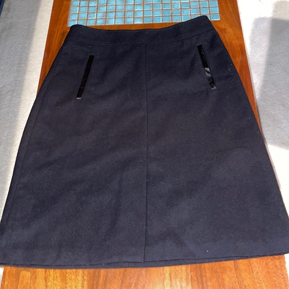 🥶❄️Banana Republic wool skirt with pocket